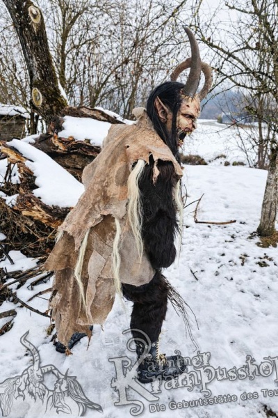 Hose Jacke Braun mit Überwurf