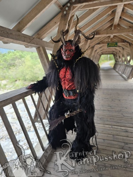 Neuer 3 Teiler Schwarz Rot