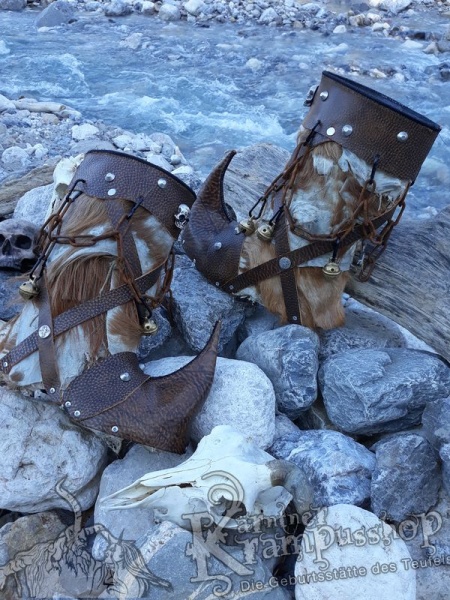 Krampusstiefel mit Spitzen Hellbraun Gefalzt
