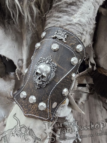 Handgamaschen Braun Modell Ornament Skull Klein