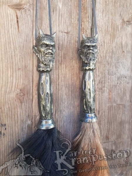 Pferdeschweif mit Stilgriff Krampus