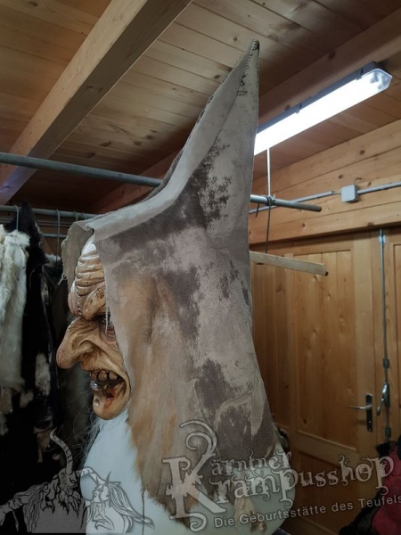 Spitzkaputze Grau Ledrig Antik