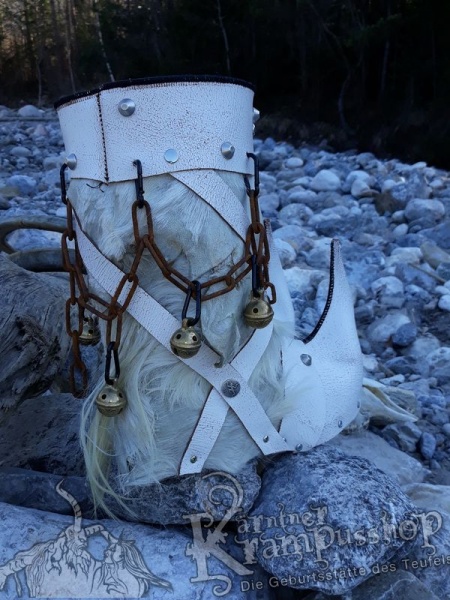 Krampusstiefel mit Spitzen Weiß gefalzt Antik