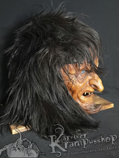 Langhaar Kopffell Schwarz Gefärbt