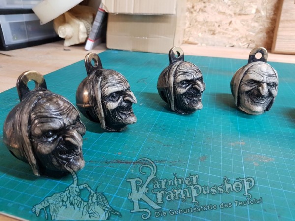 Hells Bells Schelle Hexe