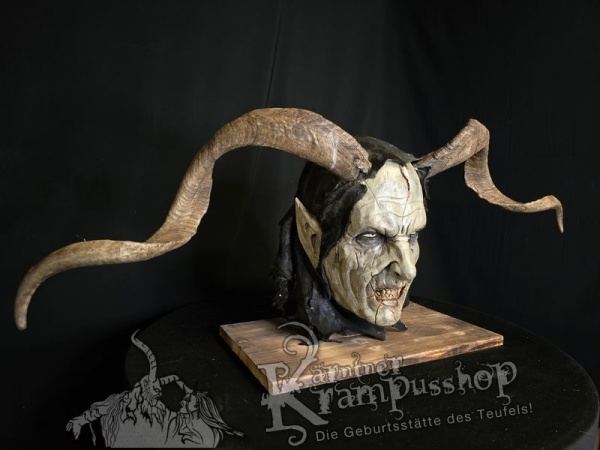 Ziegenbockhörner aus der Region Ampulien